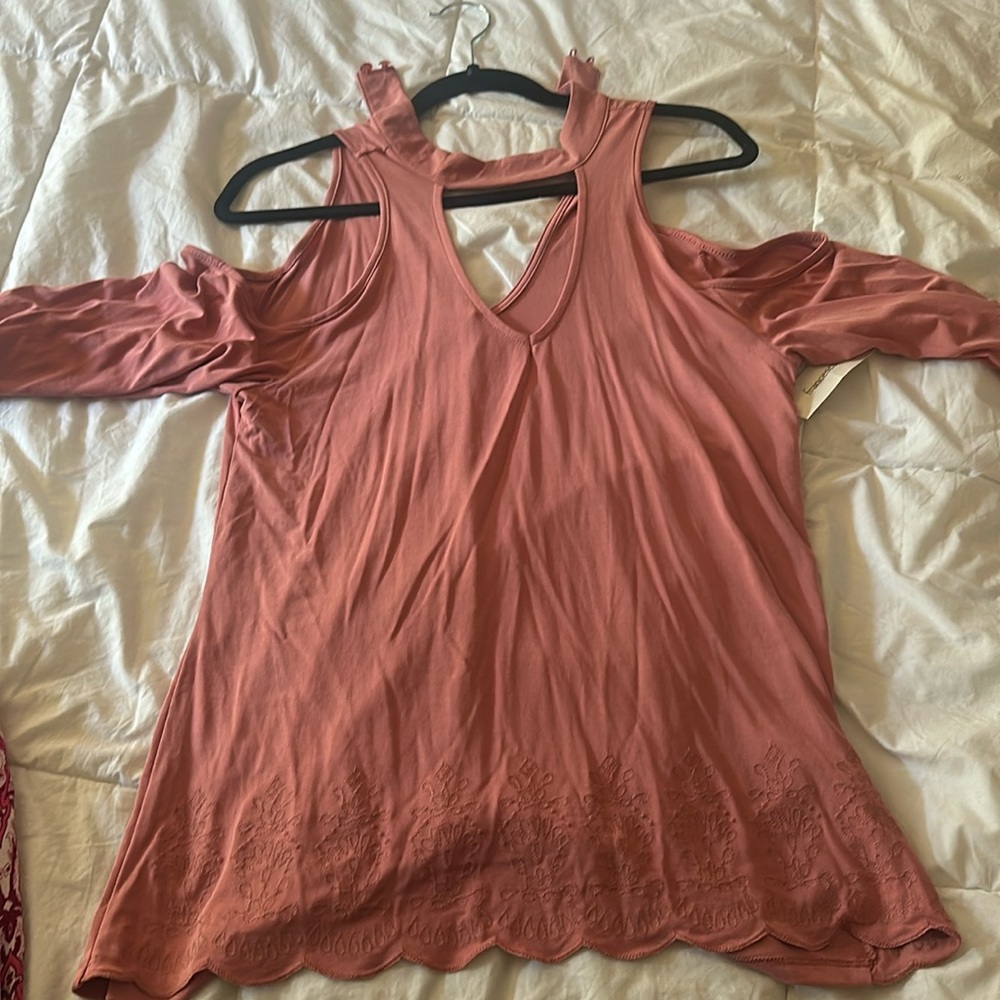 Blush cold shoulder top